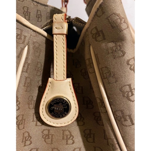Dooney bourke DB signature print canvas Designer Tote Bag - Picture 10 of 12